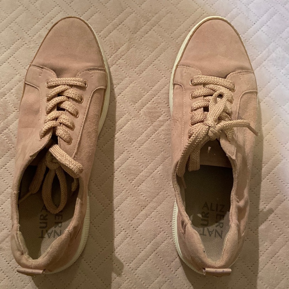 Naturalizer pastel pink suede runners size 6.5
